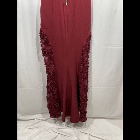 NEW $438‎ Maria Blanca Nero Shannon Lace Inset Gown in Burgundy [SZ 0 ] - Picture 12 of 12